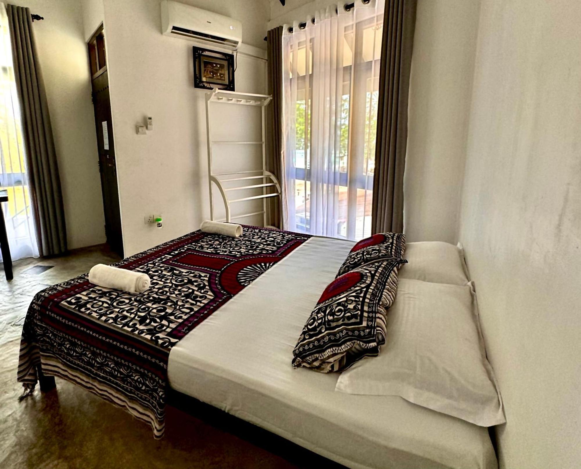 Neo Bay Hotel Weligama Exterior photo